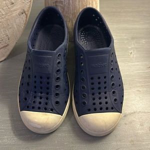 Native Jefferson shoes size 10